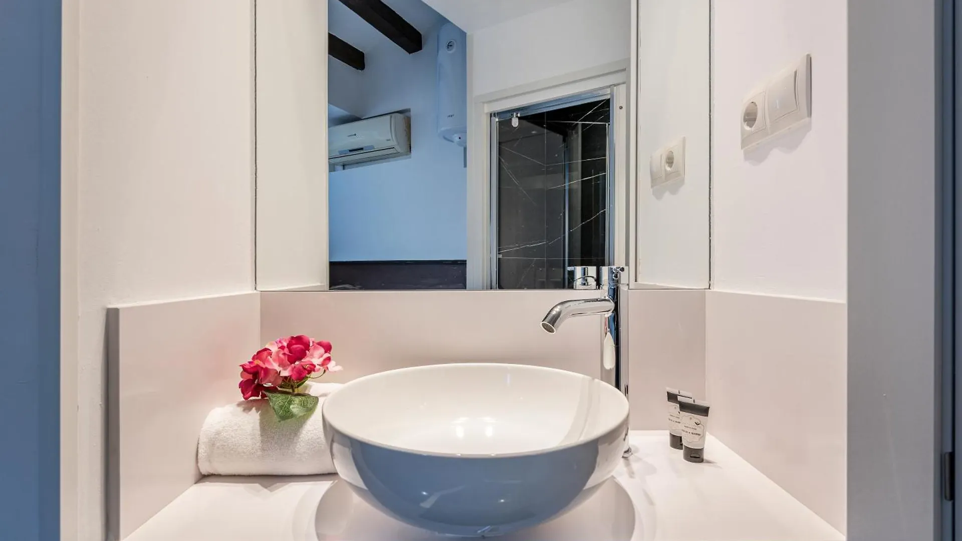 Old Town Portal Apartment Tarragona