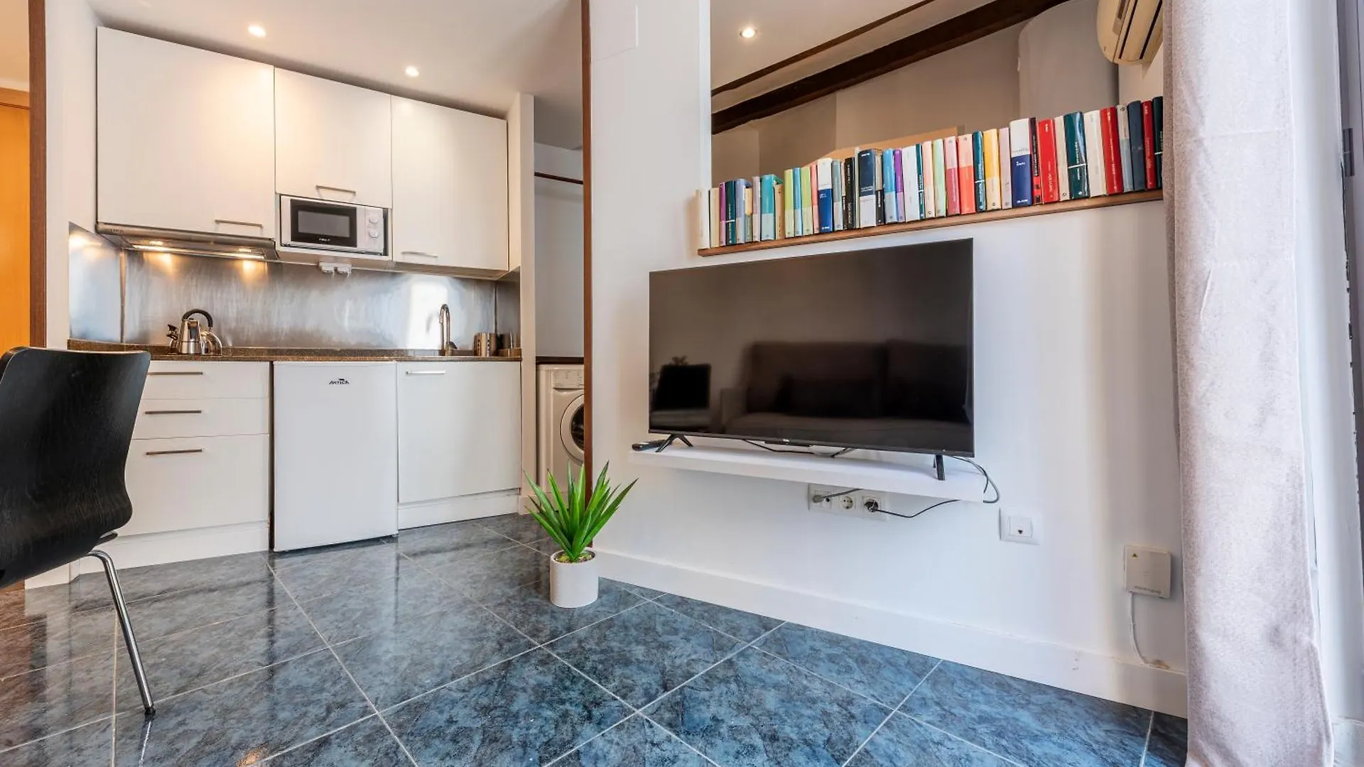 Old Town Portal Apartment Tarragona Spain